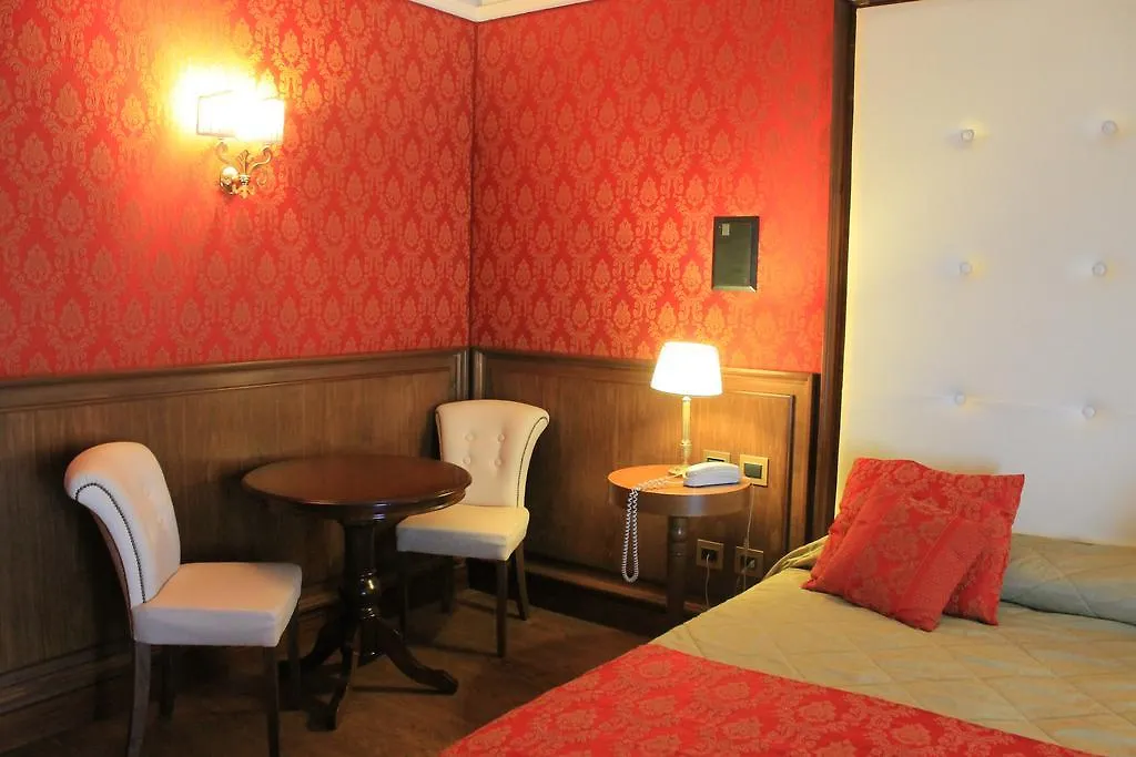 Hotel La Rosa Dei Venti Campogrande 4*,