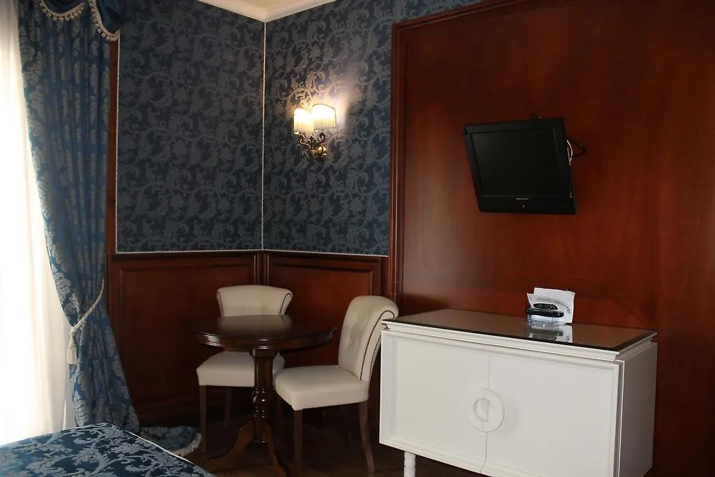 Hotel La Rosa Dei Venti Campogrande 4*,